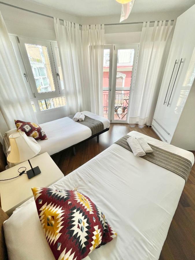 Apartamentos Sevilla Valência Exterior foto